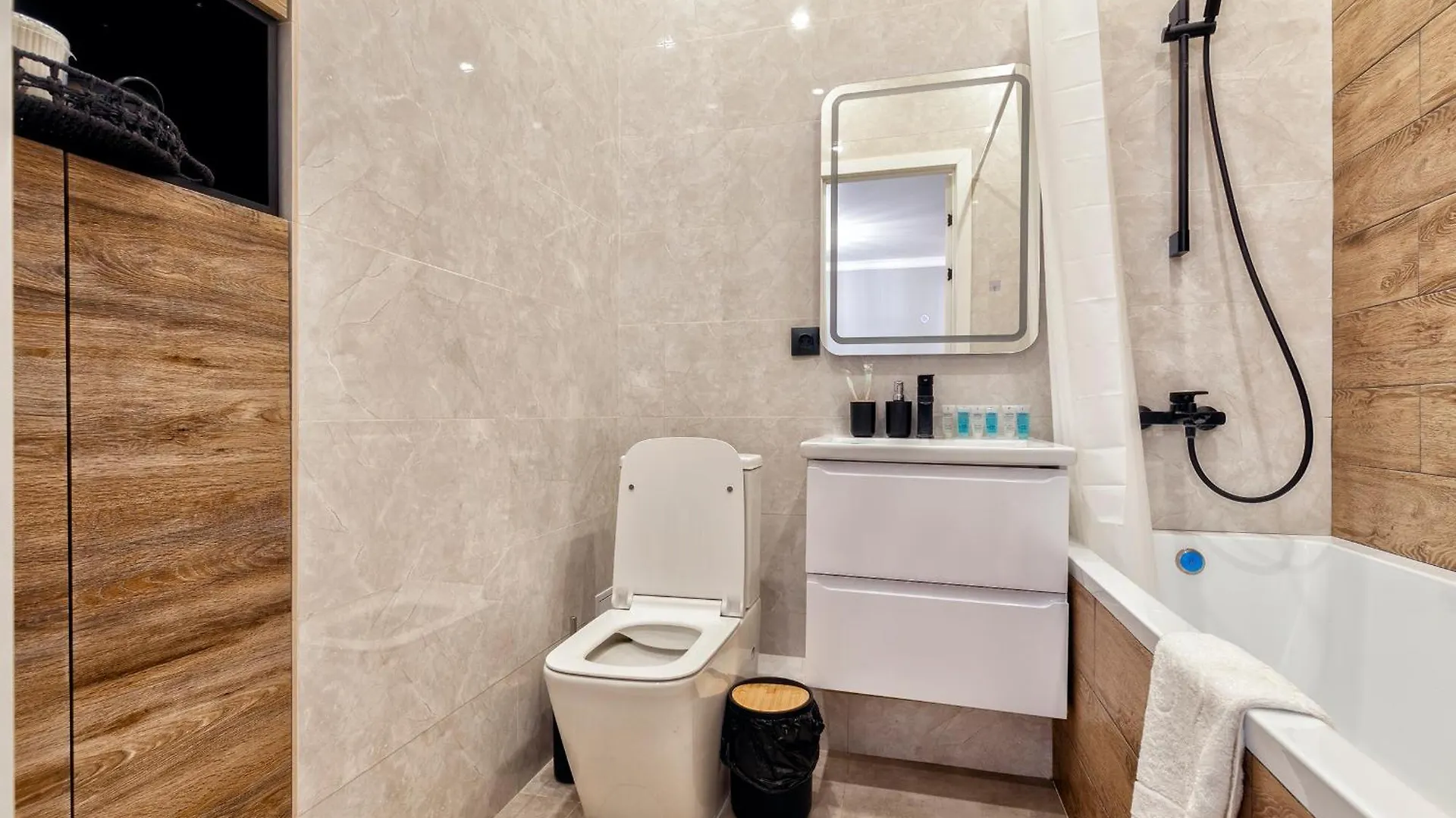Grand Turan Comfort, Khanshatyr, Центр Города Nur-Sultan  Nur-Sultan (Astana)